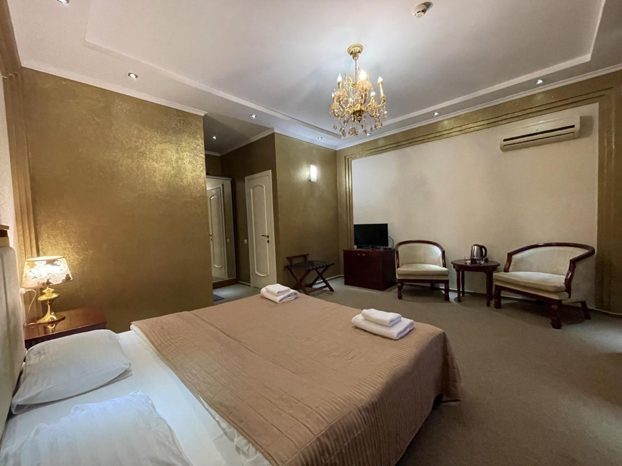 Київські Ночі Otel Dış mekan fotoğraf