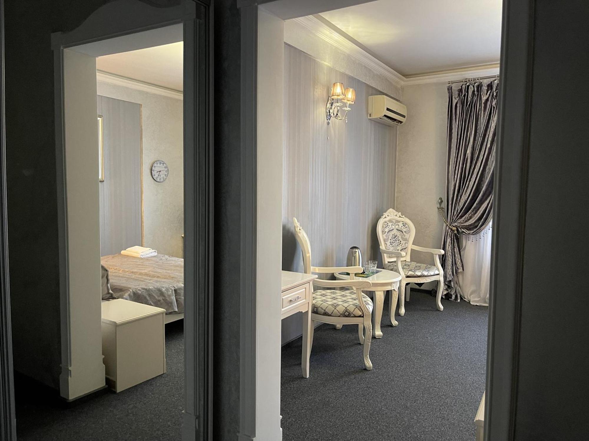 Київські Ночі Otel Dış mekan fotoğraf
