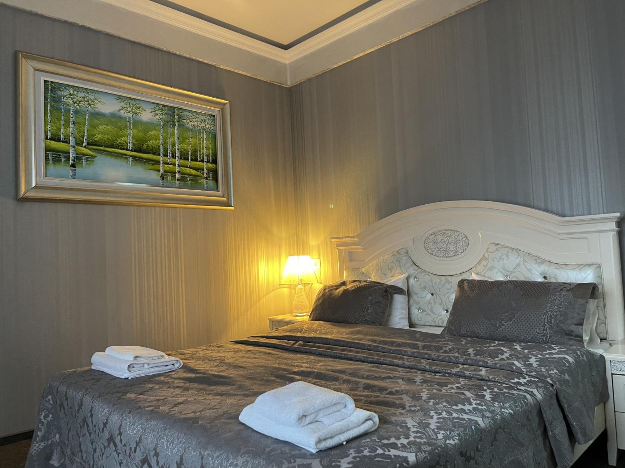 Київські Ночі Otel Dış mekan fotoğraf