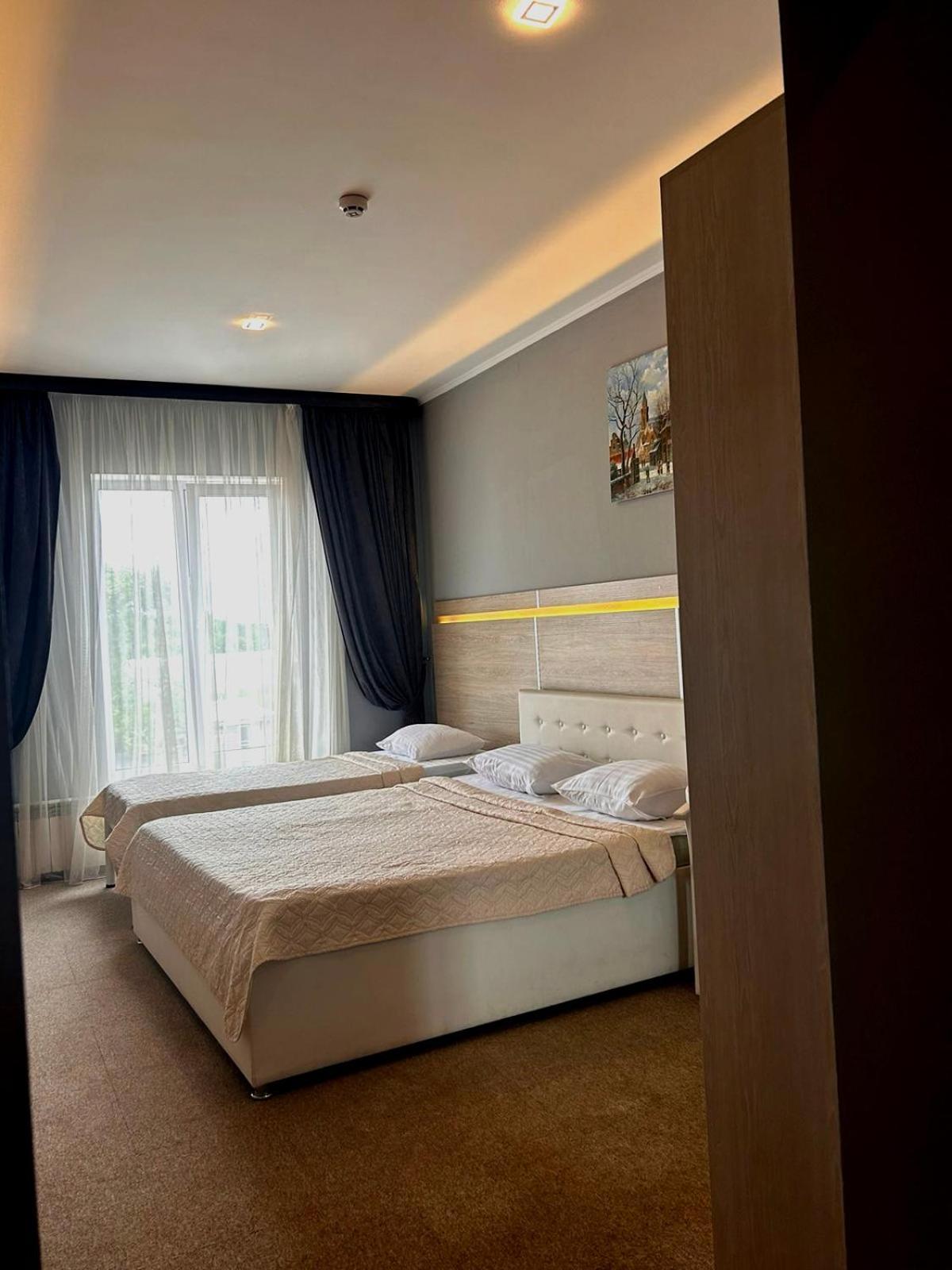 Київські Ночі Otel Dış mekan fotoğraf